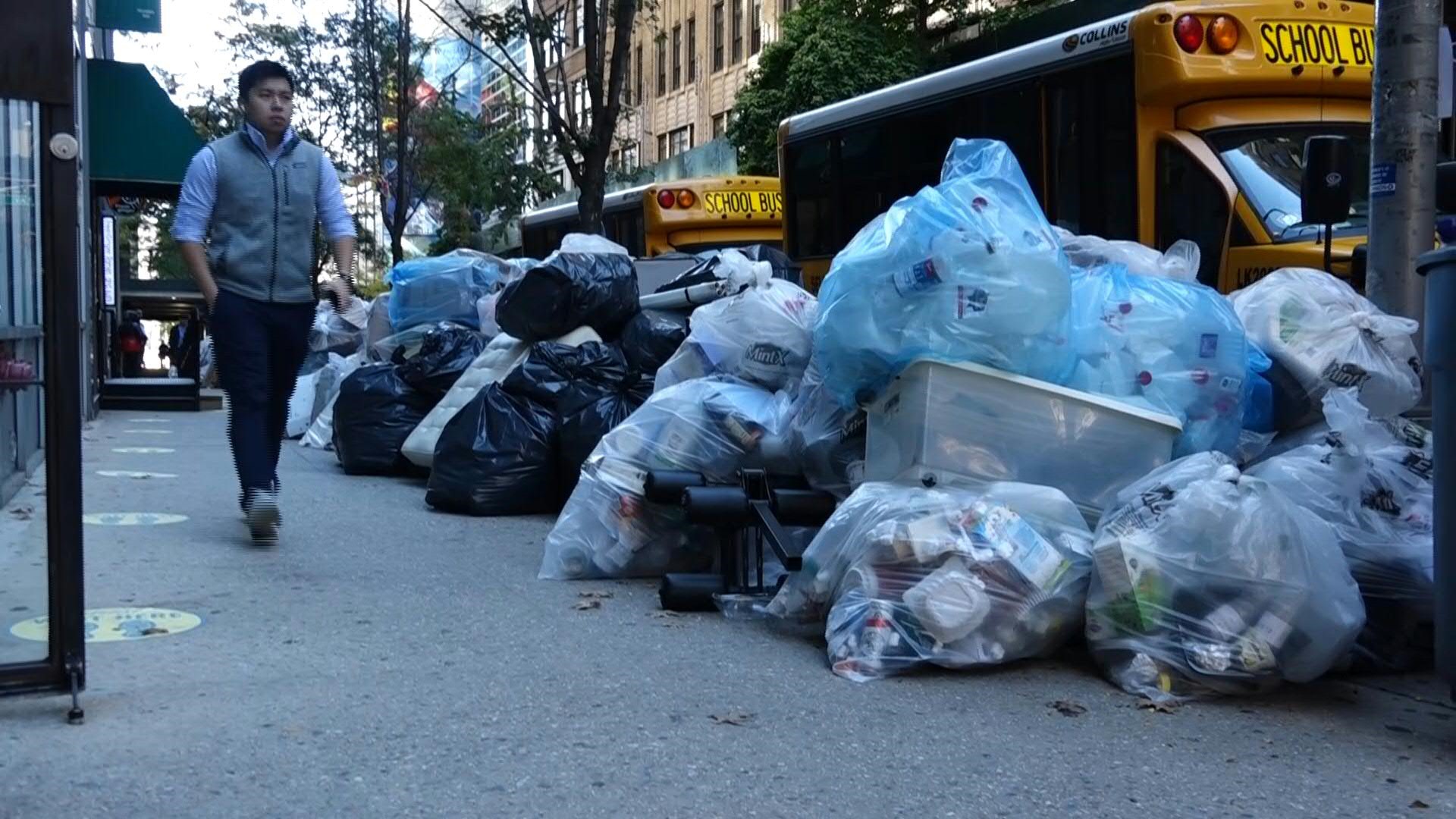 AFP News Agency on Twitter "VIDEO Garbage is piling up on New York