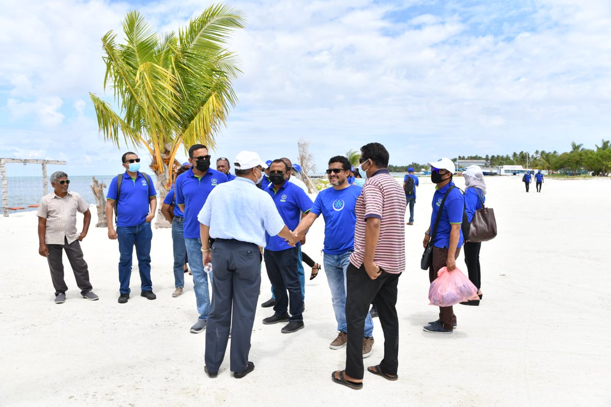 MNP_Secretariat's tweet photo. އެމްއެންޕީގެ ރައީސް، ލީޑަރޝިޕް އަދި އެގްޒެކެޓިވް ކައުންސިލް މެންބަރުން ކ. ކާށިދޫއަށް ކުރާ ދަތުރުގެ ތެރެއިން:
#MNPTrips #MNPCentralRegion #MNPKaashidoo https://t.co/TIcDC0MFnT