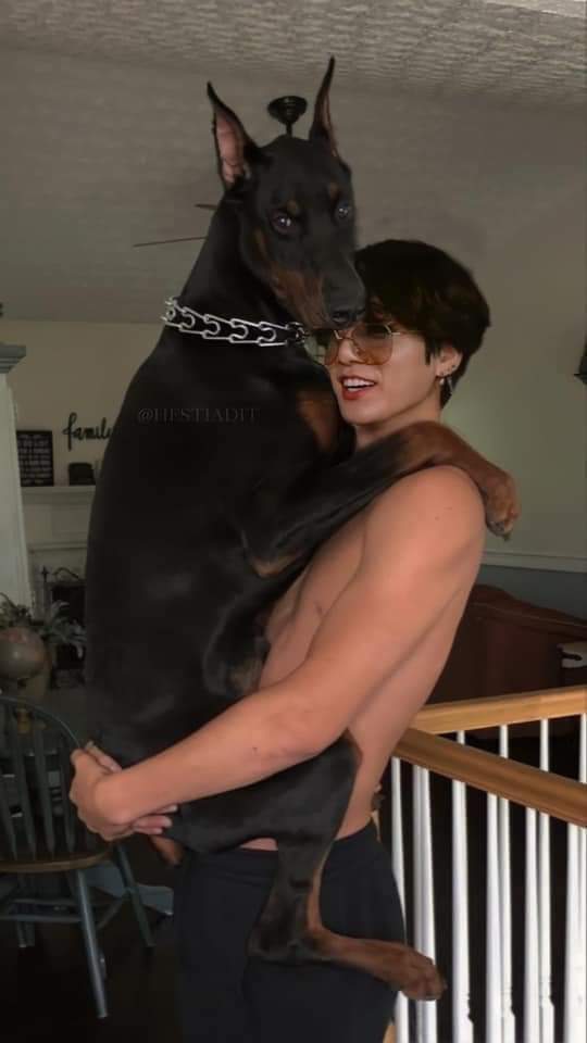 ela_yy3's tweet photo. Ackkkk jeon jungkook https://t.co/sWHbXuGkG2