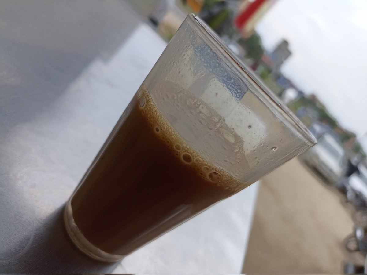 South Indian stress buster Tea 
Special elachi flavours Tea ☕
#tea 
#masalatea 
#lemontea 
#greentea
#cordamomtea
#specialtea