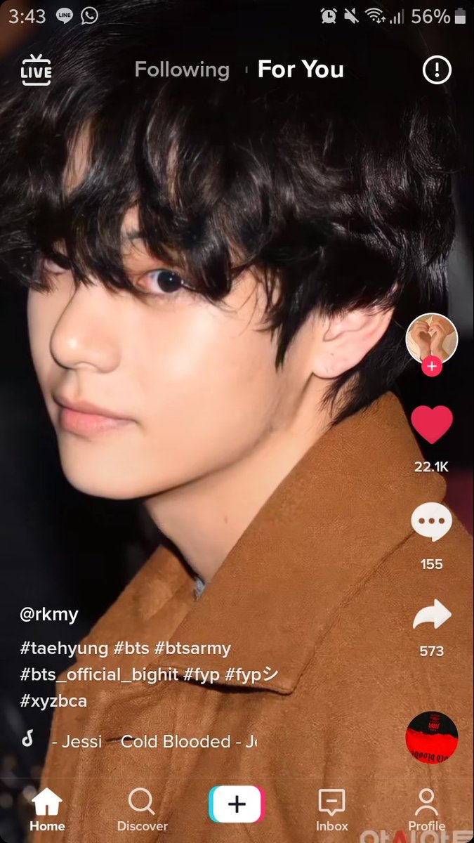 indomyfess's tweet photo. -idm ada yang punya foto taehyung yang ini ga?? mau dong😫🙏 TIA https://t.co/c20qJq3RrT