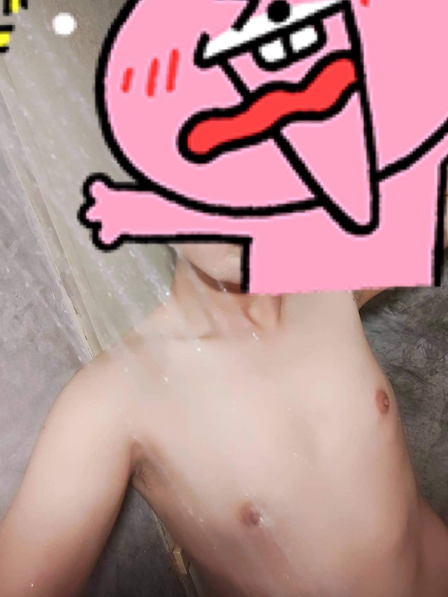 แค่ผ้าสีเหลือง tweet media