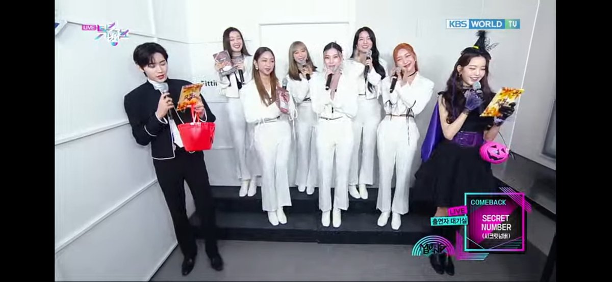 senumzip_'s tweet photo. GUA SENENG BNGT NI 2 GRUP BARENGAN😭😭😭 MANA DI SEBUT MAS BULAN WOYYY😭😭😭💘
FIRE SATURDAY DEBUT STAGE
#Fire_Saturday
#SECRET_NUMBER
#시크릿넘버
@5ecretNumber https://t.co/pihwVeSLE1