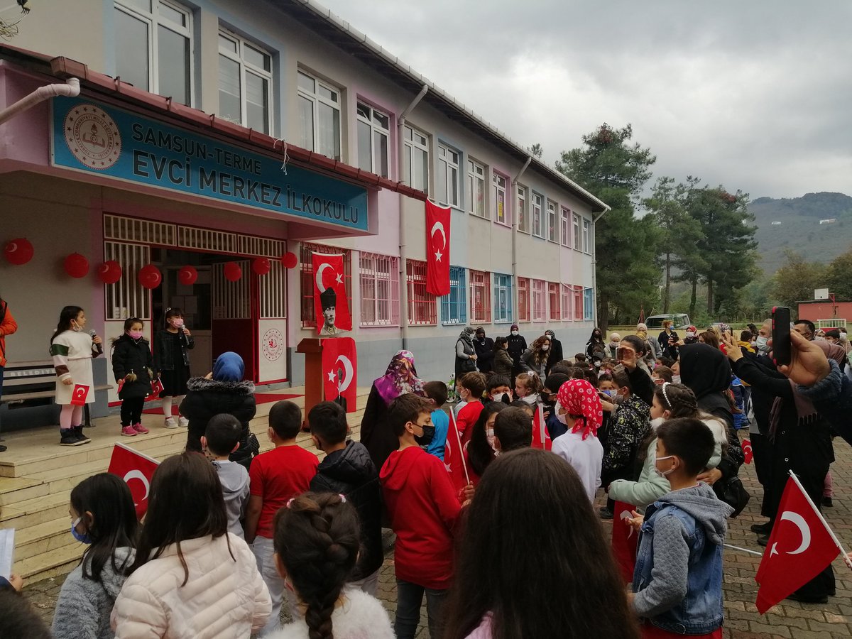 Cumhuriyet Bayramımız kutlu olsun... #29ekim #Cumhuriyetimizin98YılıKutluOlsun <a href="/gokhanmurat1/">Murat YİĞİT</a> <a href="/zerersoy1/">özer ersoy</a> @nc_kasapoglu @MemTerme