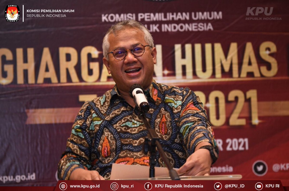 kpu_malut's tweet photo. #Repostedfrom@kpuri
#TemanPemilih, KPU RI memberikan Penghargaan Humas KPU RI Tahun 2021 kepada KPU Provinsi/ KIP Aceh dan KPU/KIP Kab/Kota atas dedikasinya melaksanakan tugas kehumasan. https://t.co/0nvsyi516b https://t.co/RCReNOwIYq