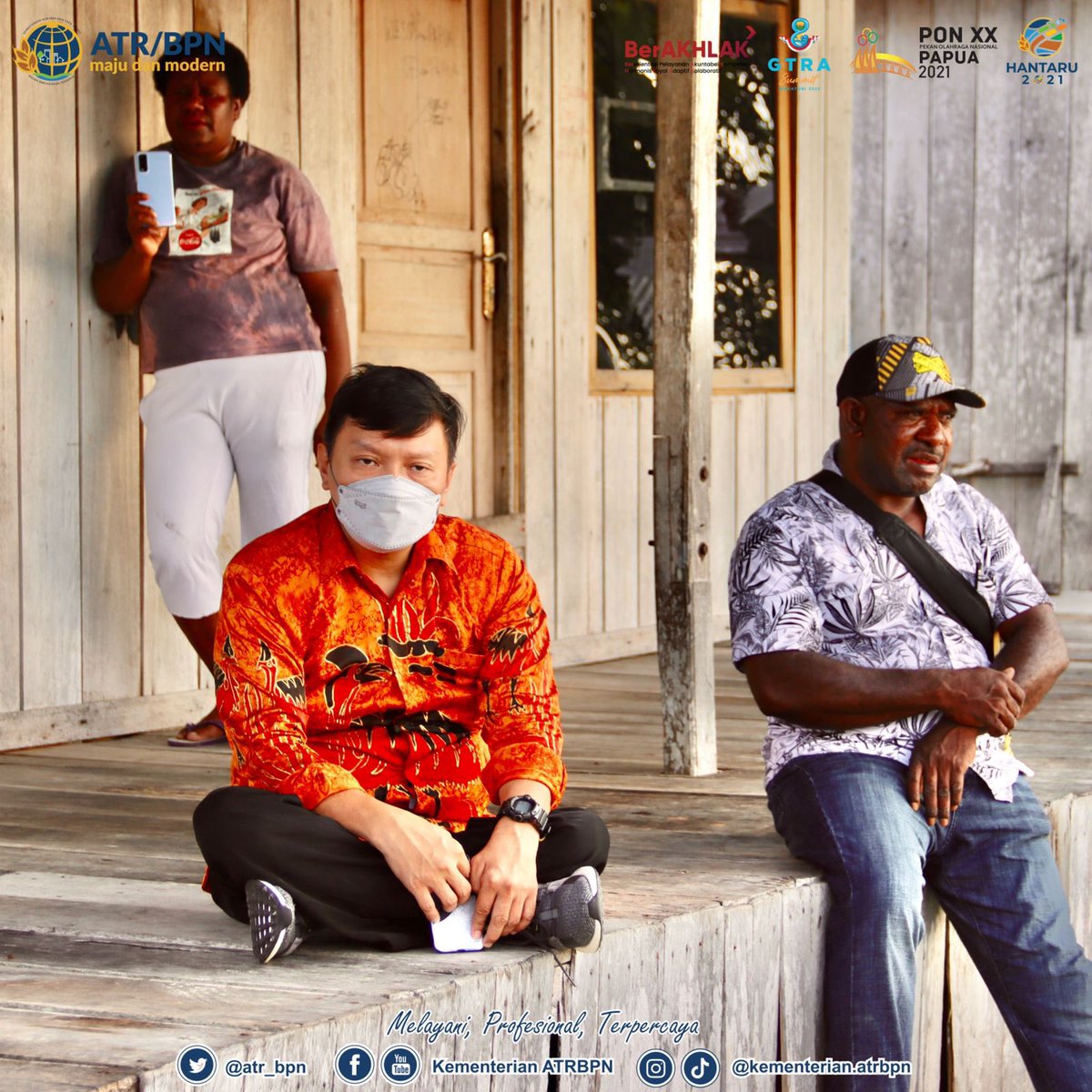 atr_bpn's tweet photo. Masih dalam serangkaian kunjungan kerja ke Kabupaten Kaimana, setelah menghadiri Konferensi Besar Masyarakat Adat Papua ke IV Tahun 2021, https://t.co/764uqC2k5d