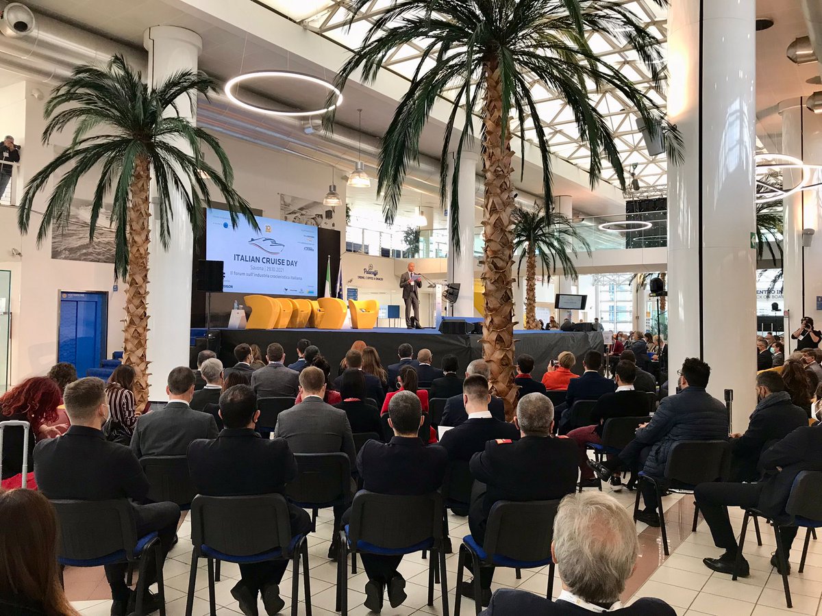 Costa_Press's tweet photo. Costa Crociere partecipa oggi a @ItalianCruiseD per discutere dello stato dell'arte dell'industria #crocieristica e proporre nuove soluzioni #sostenibili e #innovative per il futuro delle #crociere. #ItalianCruiseDay https://t.co/cvdJjeqipw