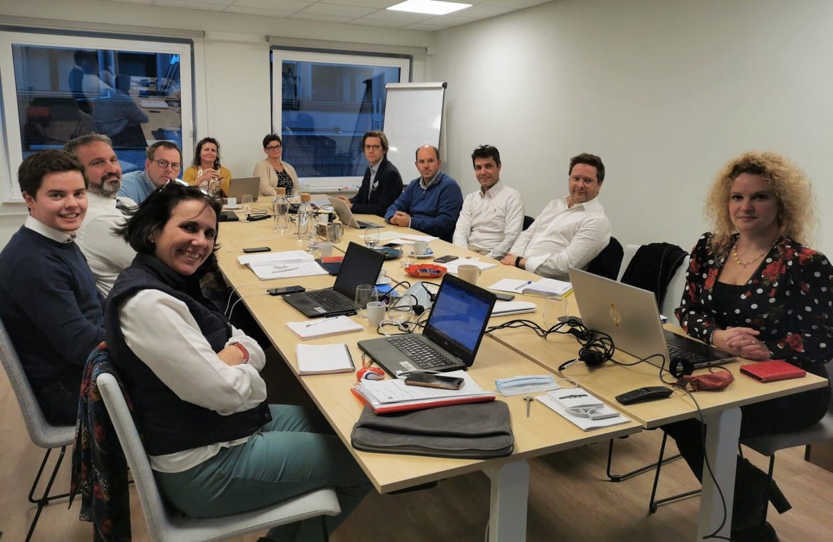 ManudePrado's tweet photo. Enrique de Prado, acompañado por Joseba Martikoerena y Ricardo Miguelañez, representando Interpalm, la interprofesión que agrupa y defiende los mejores profesionales de nuestro entorno: el foie gras, participa estos días en Bruselas en la reuniones de la junta de Euro Foie Gras https://t.co/TOshl8vy2A