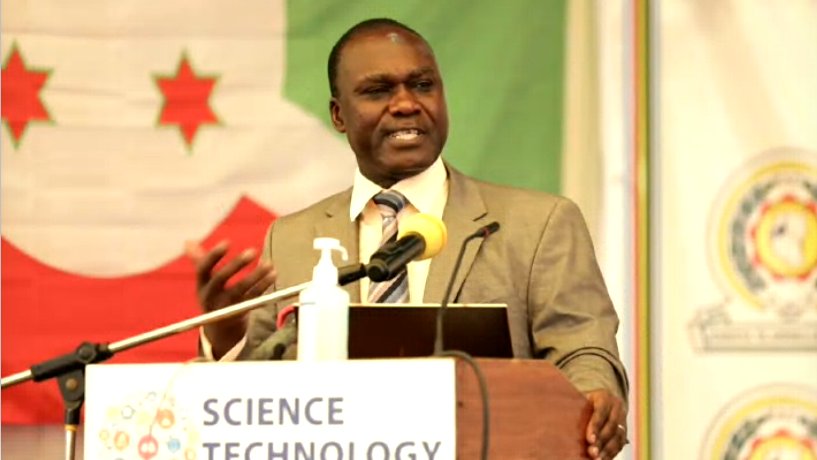 EAC_STI's tweet photo. #HappeningNow - Presentation by Dr. Walter Oyawa, Director General, NACOSTI, Kenya on STI in Transformation of National Productive Sector Economies.
@mfbenda @jumuiya @eacgiz @EaCenit @iucea_info
#EACSTIconference #Science #Technology #EastAfrica #Innovation #Burundi https://t.co/fSOPanq2yC