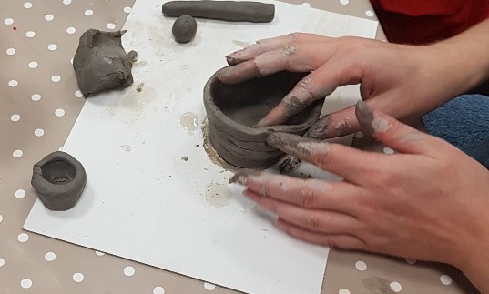 YSJEduTech's tweet image. Fantastic work being done in Laura Grayson&apos;s PG art session using clay for pottery and sculpting (18th October 2021) @LauraGr35918763 @celbraramsay