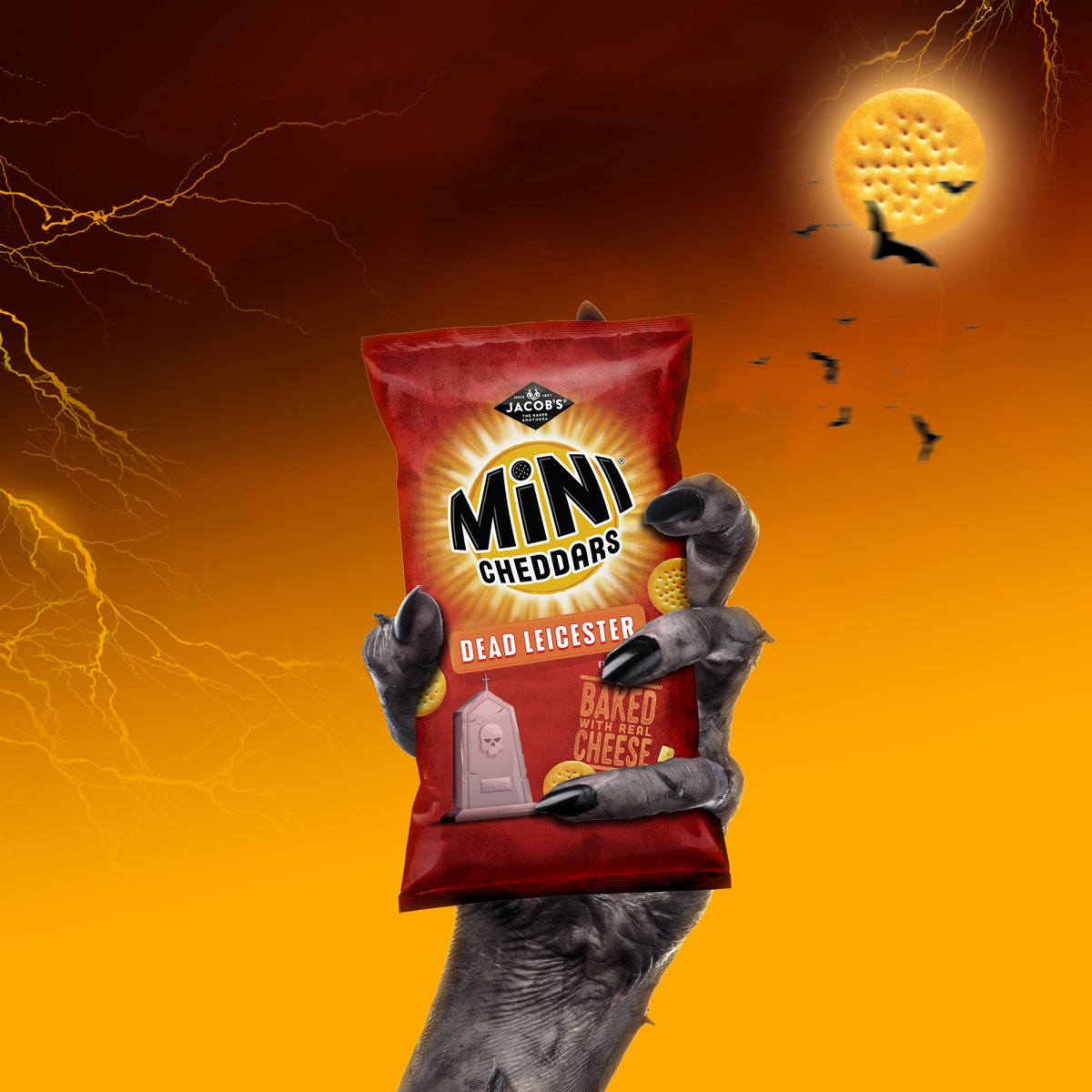 MiniCheddars's tweet photo. The scariest Mini Cheddars flavour EVER? Gotta be DEAD LEICESTERβ¦ π² #Halloween
What's your favourite #scarysnack? @walkers_crisps @Pringles @Doritos https://t.co/jm8PUIjSsx