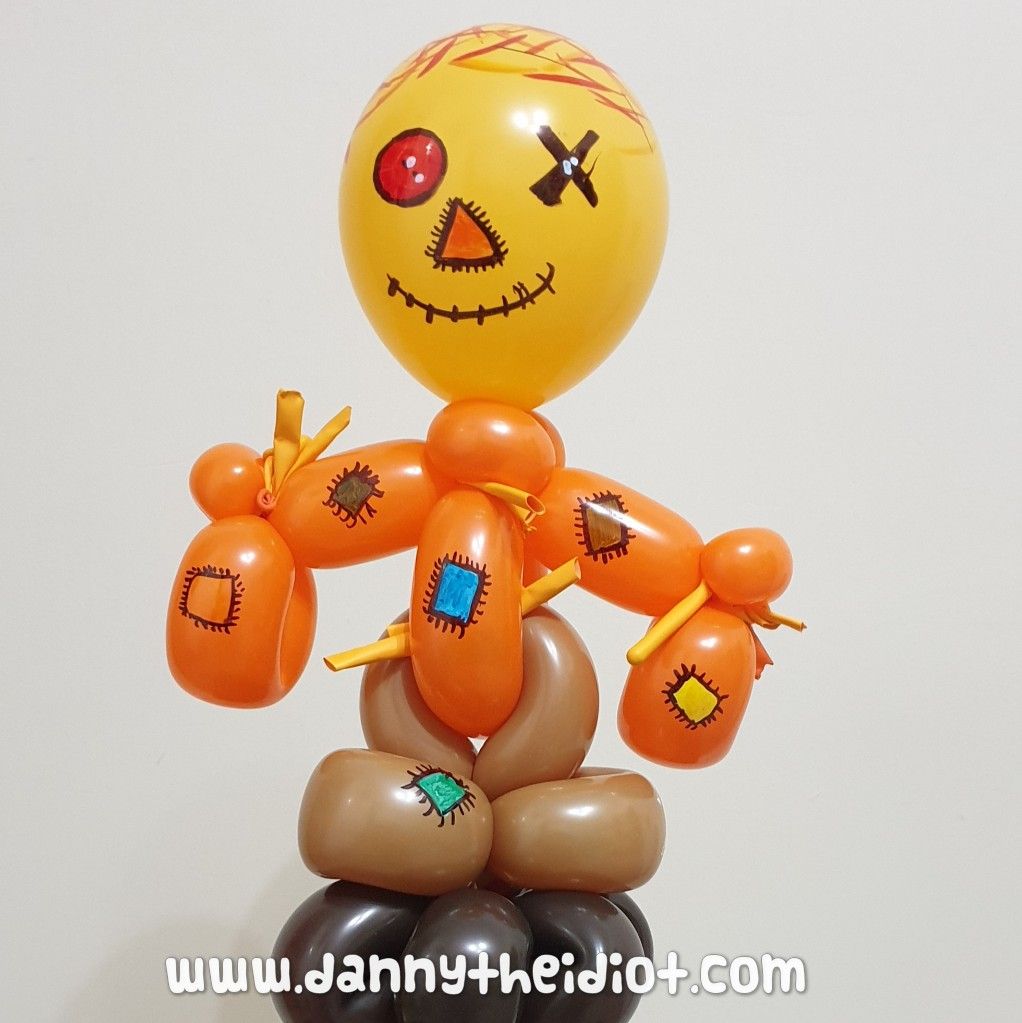 DannyTheIdiot's tweet photo. First attempt at a quick-ish Scarecrow. What do you think? https://t.co/ESQgPpXk7h