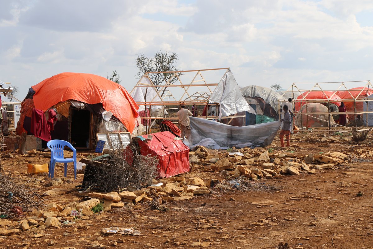 In #Lawiiley, the community is constructing shelters funded by <a href="/AVORD1/">AVORD</a> after the IDPs purchased land and relocated there. #TenureSecurity for #DACs means more opportunity for other actors to invest in infrastructures such as housing, schools and latrines