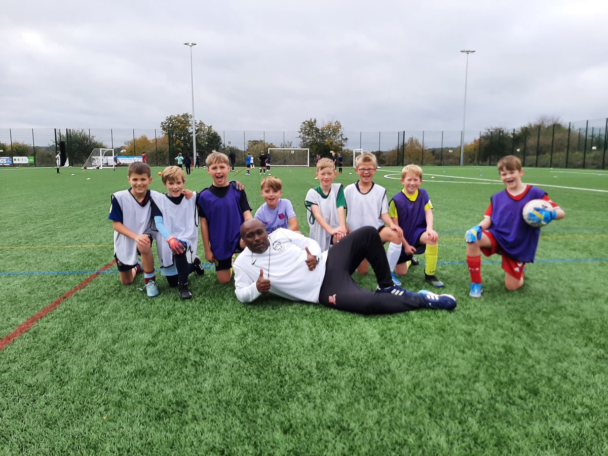 1lifesoccerTV's tweet photo. Amazing 3 days at the @F_F_E_ October half term camp. Great fun had by all &amp; many talented players on show. Glad to see so many girls participating too. Already looking forward to the next one. Big Thanks to @CheshamUTD_YTH for your support

#uefacoaching
#football 
#Development https://t.co/520h4VPs4k