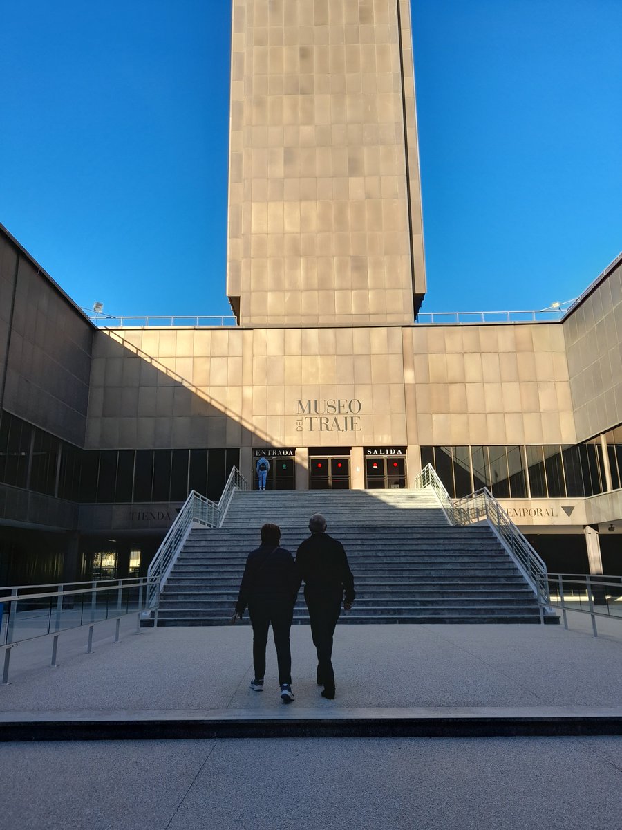 Museo del Traje, Madrid tweet media