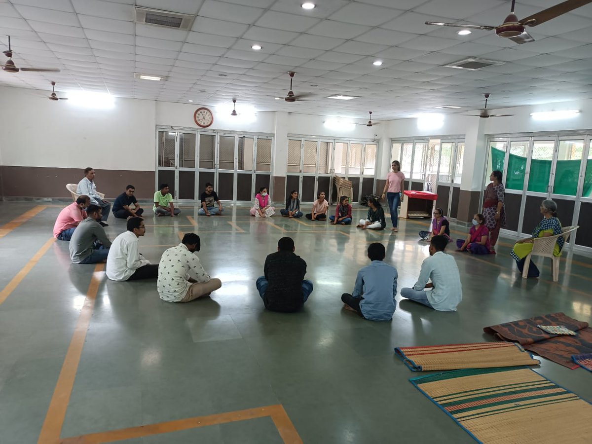 VIVEKANANDA KENDRA SURAT (@kendrasurat) on Twitter photo Vivekananda Kendra Kanyakumari Surat Vibhag organises Leadership development Seminar in Ambemata Mandir, Vapi on sunday 24th October. Chief Speaker was Shri Krunal Pandya, Bharatpur. Youth participated with full enthusiasm. <a href="/vkendra/">Vivekananda Kendra 🇮🇳</a> 🎊🎉 Vivekananda Kendra Kanyakumari Surat Vibhag organises Leadership development Seminar in Ambemata Mandir, Vapi on sunday 24th October. Chief Speaker was Shri Krunal Pandya, Bharatpur. Youth participated with full enthusiasm. <a href="/vkendra/">Vivekananda Kendra 🇮🇳</a> 🎊🎉