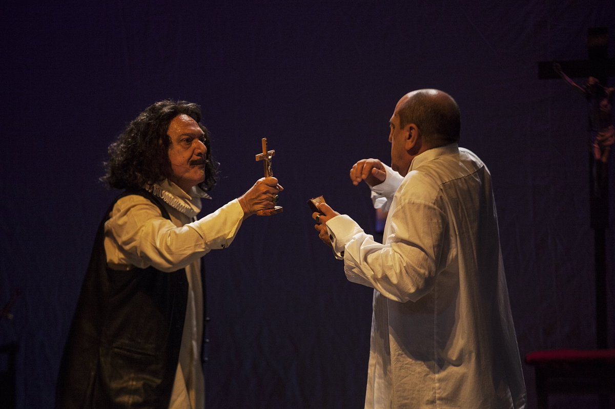 🔘#ProgramaciónSR Hoy os proponemos dos citas en Sala Russafa echando una mirada al pasado y al presente.