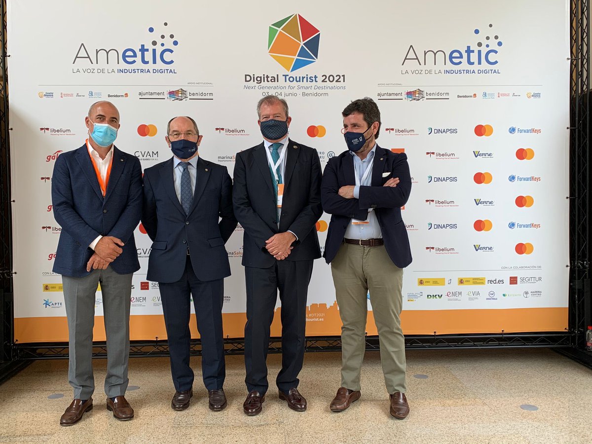 👏🏻 ¡Enhorabuena! <a href="/Adolfo_Borrero/">Adolfo Borrero</a>, reelegido como presidente de la Comisión de #Smartcities de <a href="/AMETIC_es/">AMETIC</a> 

🎯 Años cruciales los próximos, pues se consolida el crecimiento de la industria #Smartcities con los fondos #NextGenerationEU.