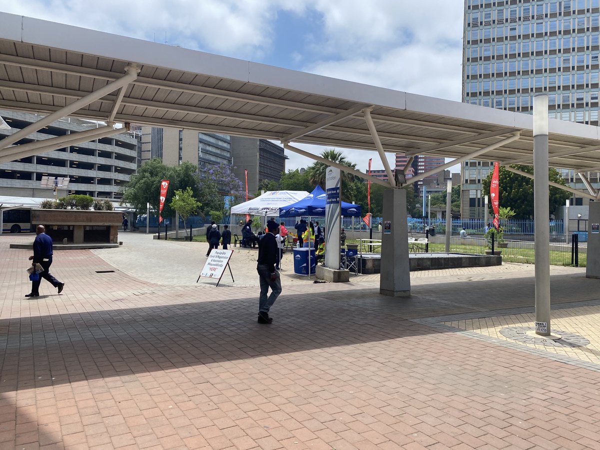 GPDRT_'s tweet photo. In @CityofJoburgZA at the @TheGautrain Park Station we are bringing #PublicTransportFridays #VaccinationDrive and #RequestASlotGP https://t.co/2iUOmXCccQ