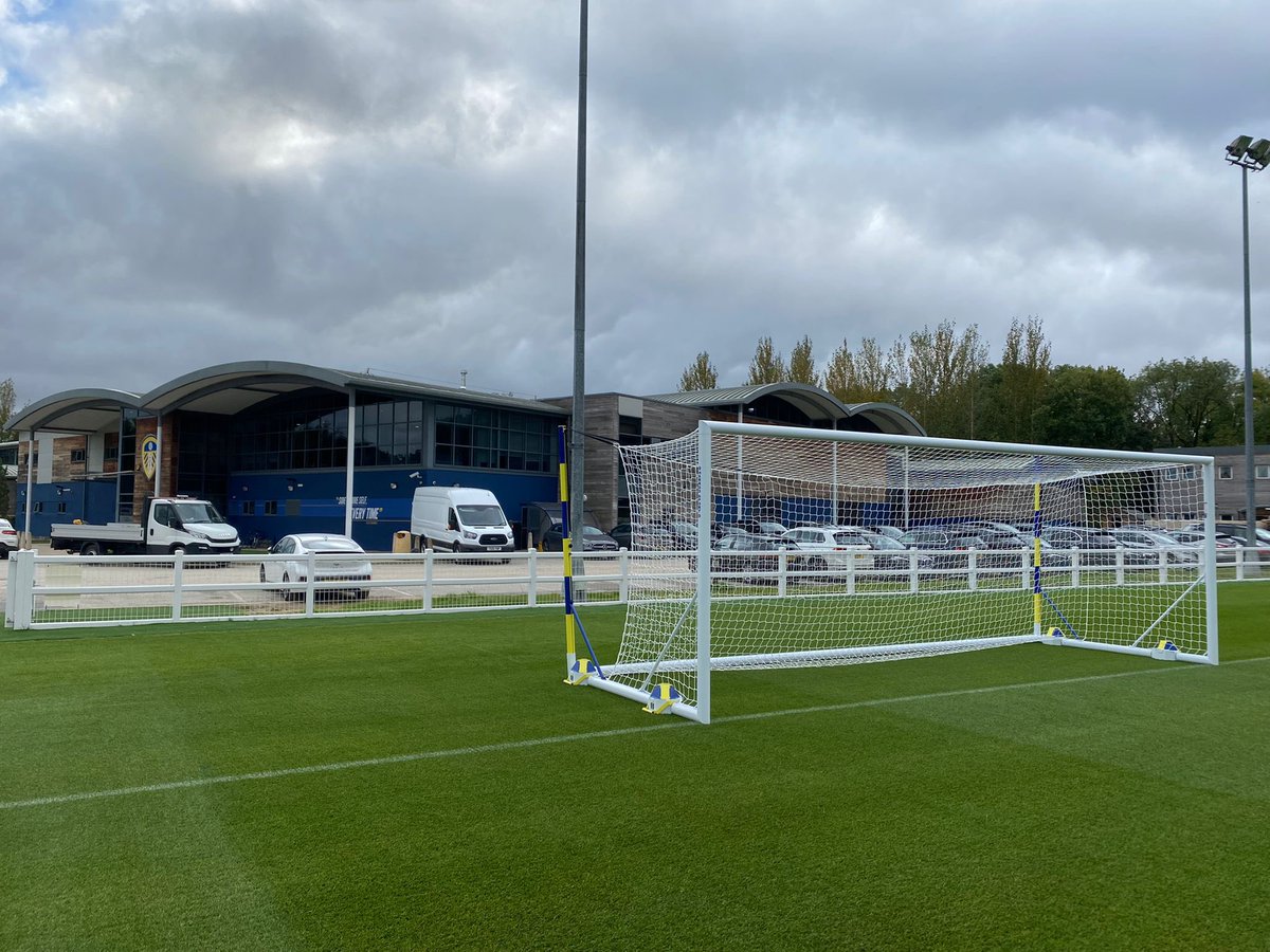 Pitchworksuk's tweet photo. Leeds United F.C 
4G Portaball Pro 
🟡 🔵 

https://t.co/BfzHckqvwB https://t.co/GXw7fRefmt