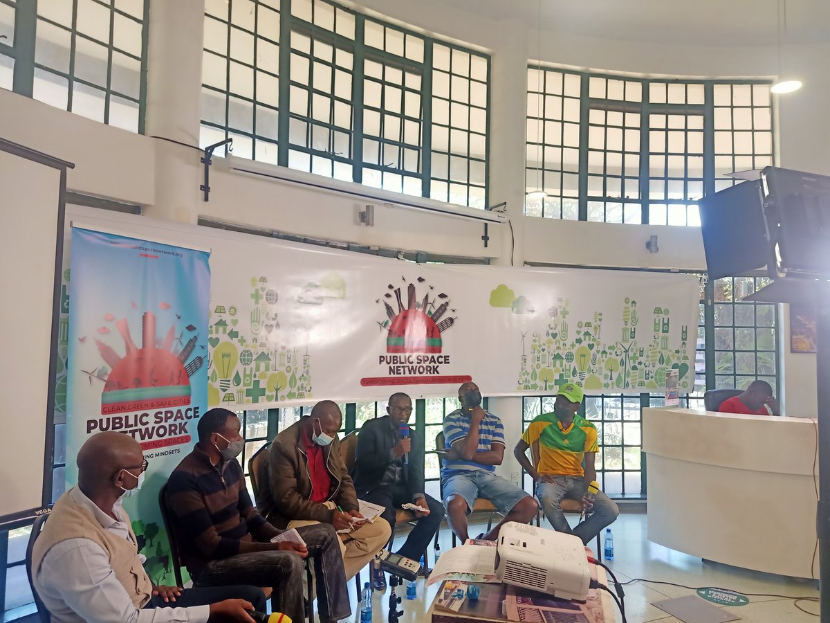 Balmoi's tweet photo. 'Mbuzi na Wazee' ongoing, great fireside chats with local public officials, youth group leaders and experts.
#CommunityEngagement #dialogue #localpolicy #sustainbleprocess
@PSN_Nairobi https://t.co/E5lpcUZofM