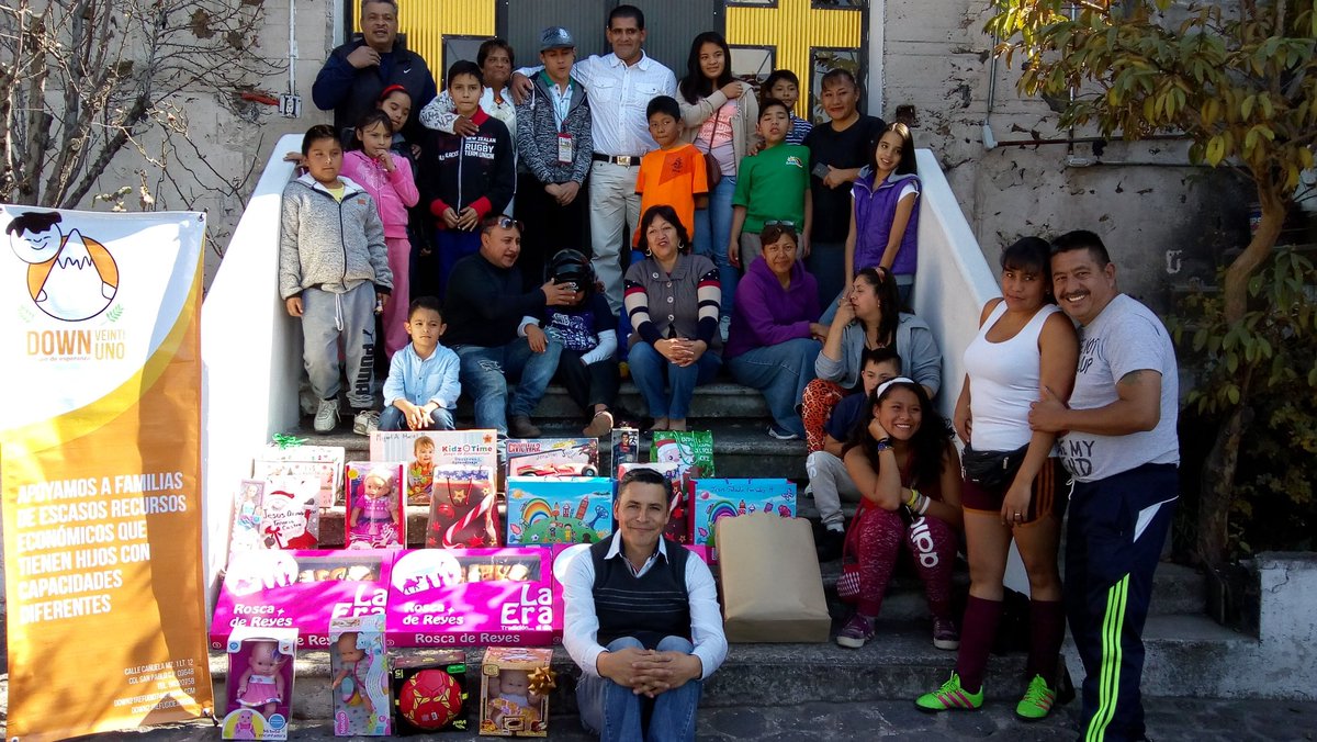 Sayussin's tweet photo. @_Down21 Es una organización que ayuda a personas con condiciones especiales, además de ser un apoyo para sus familias #apoyemos  #polaktuar https://t.co/I7zm5sLItf