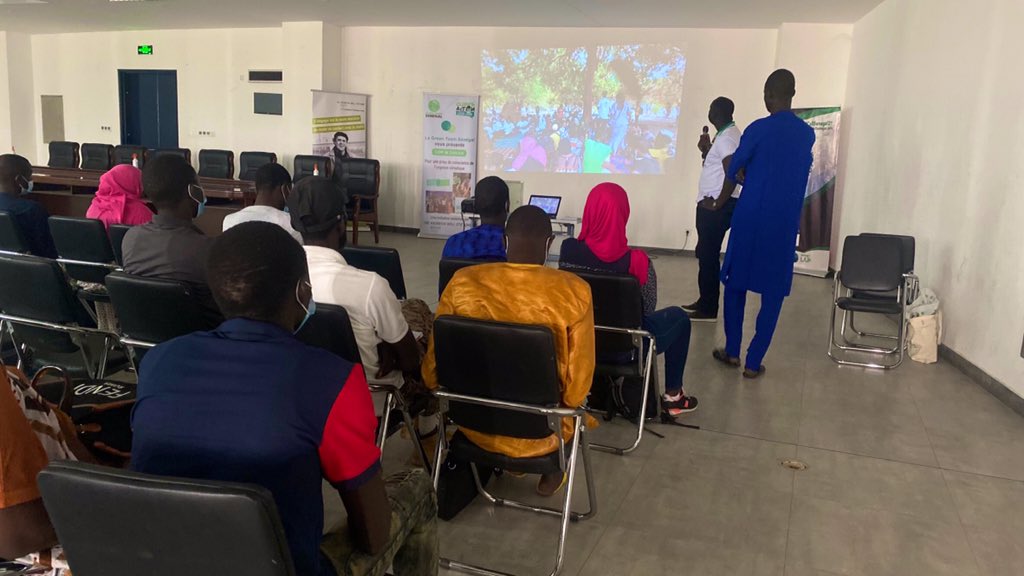 Urgence Ecolo Senegal (@urgenceco) on Twitter photo #Simulation_Cop & #Clôture_Projet #Climat_Action_Lègui_Lègui: Quand la <a href="/GreenTeamSN1/">Green Team SN</a> (<a href="/Jve_Senegal/">JVE SENEGAL 🇸🇳</a> - <a href="/terangalab/">Teranga Lab</a> ) & @BoellSenegal préparent les futures proches négociateurs des COP’s à venir. <a href="/COP26/">COP26</a> <a href="/UKinSenegal/">UK in Senegal 🇬🇧-🇸🇳</a> <a href="/SAVE_DAKAR/">SAVE DAKAR🇸🇳®️</a> <a href="/mimisaleck/">saleck maimouna</a> <a href="/ABG_49/">Alioune Badara GUEYE</a> @Cassis_Ibra <a href="/djibny/">Djibny 🌍🇸🇳🌳</a> <a href="/UEauSenegal/">UE au Sénégal</a> #Simulation_Cop & #Clôture_Projet #Climat_Action_Lègui_Lègui: Quand la <a href="/GreenTeamSN1/">Green Team SN</a> (<a href="/Jve_Senegal/">JVE SENEGAL 🇸🇳</a> - <a href="/terangalab/">Teranga Lab</a> ) & @BoellSenegal préparent les futures proches négociateurs des COP’s à venir. <a href="/COP26/">COP26</a> <a href="/UKinSenegal/">UK in Senegal 🇬🇧-🇸🇳</a> <a href="/SAVE_DAKAR/">SAVE DAKAR🇸🇳®️</a> <a href="/mimisaleck/">saleck maimouna</a> <a href="/ABG_49/">Alioune Badara GUEYE</a> @Cassis_Ibra <a href="/djibny/">Djibny 🌍🇸🇳🌳</a> <a href="/UEauSenegal/">UE au Sénégal</a>