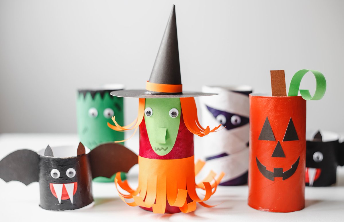 kiddoaudio's tweet photo. Hacer manualidades nos relaja y ayuda a nuestra imaginación 🎃💕 #viernes!!! Todos listos para las #manualidades que #kiddoaudio trae para ti hoy? #escuchalas por @Claromusica https://t.co/2nUQhzjTPR