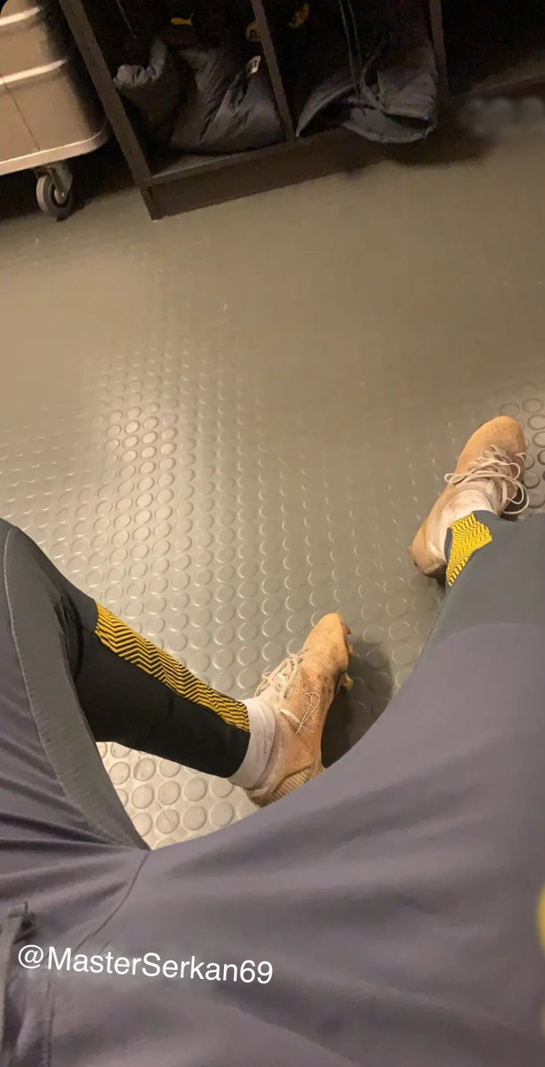 MasterSerkan69's tweet photo. It is strange to think someone is paid to wash my dirty kit when you fuckers are begging to buy my dirty kit 😂🤷🏼‍♂️
♛ findom • foot master • cash master • finsub • alpha • maître • usta �� https://t.co/oWLtvWgzLB