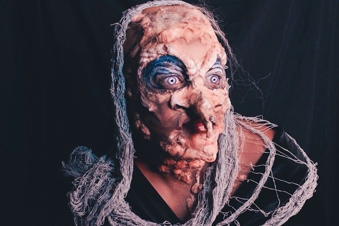 iamocolaa's tweet photo. Taking wicked beauty tips from the
Grand High witch! π§ββοΈπ
Inspired from the film βThe Witchesβ
DAY 2
#ocolaa5daysofhalloween #grandhighwitch #halloweencostume #ocolaa #ahmedgyal #specialeffectsmakeup #thewitches https://t.co/GK9oExjymN