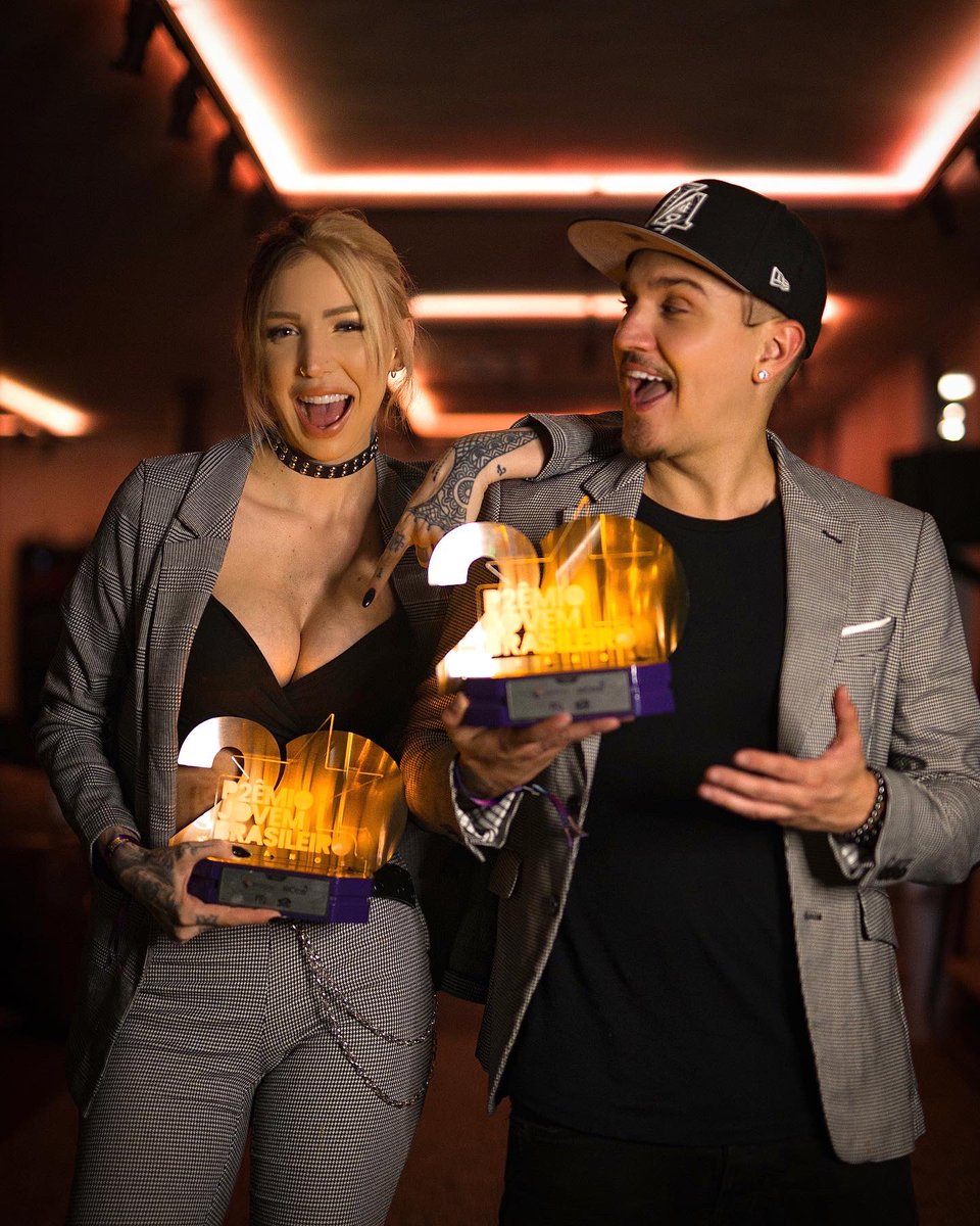 Mesmo com o Programa Eu Fico Loko em pausa por “licença maternidade e paternidade” 😂 VOCÊS deram esse presentão pra gente votando muito no Programa como “Melhor Podcast”, e GANHAMOS 🙌🏼🔥❤️ Até Breve com NOVIDADES ✨ #ProgramaEuFicoLoko