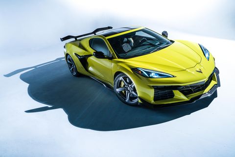 WolfBoyJ's tweet photo. Oh hek... ✨🤤 #AMightyNeed #corvettez06 https://t.co/pwA0EPZk4o
