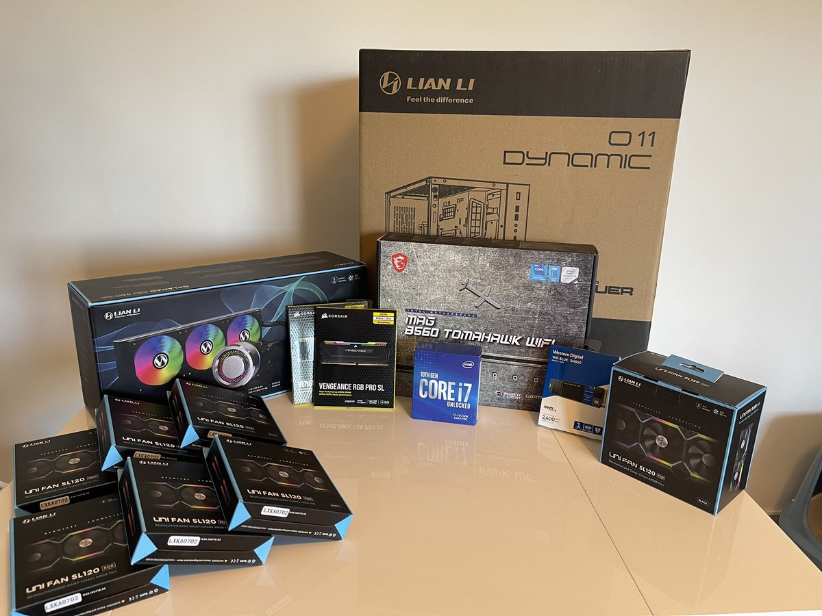 WarniteTV's tweet photo. Ce soir 20h30 on monte ensemble un PC sur Twitch ! #montagePC #twitch sur https://t.co/FPEkskKQ2d https://t.co/kYlVyCp9oO