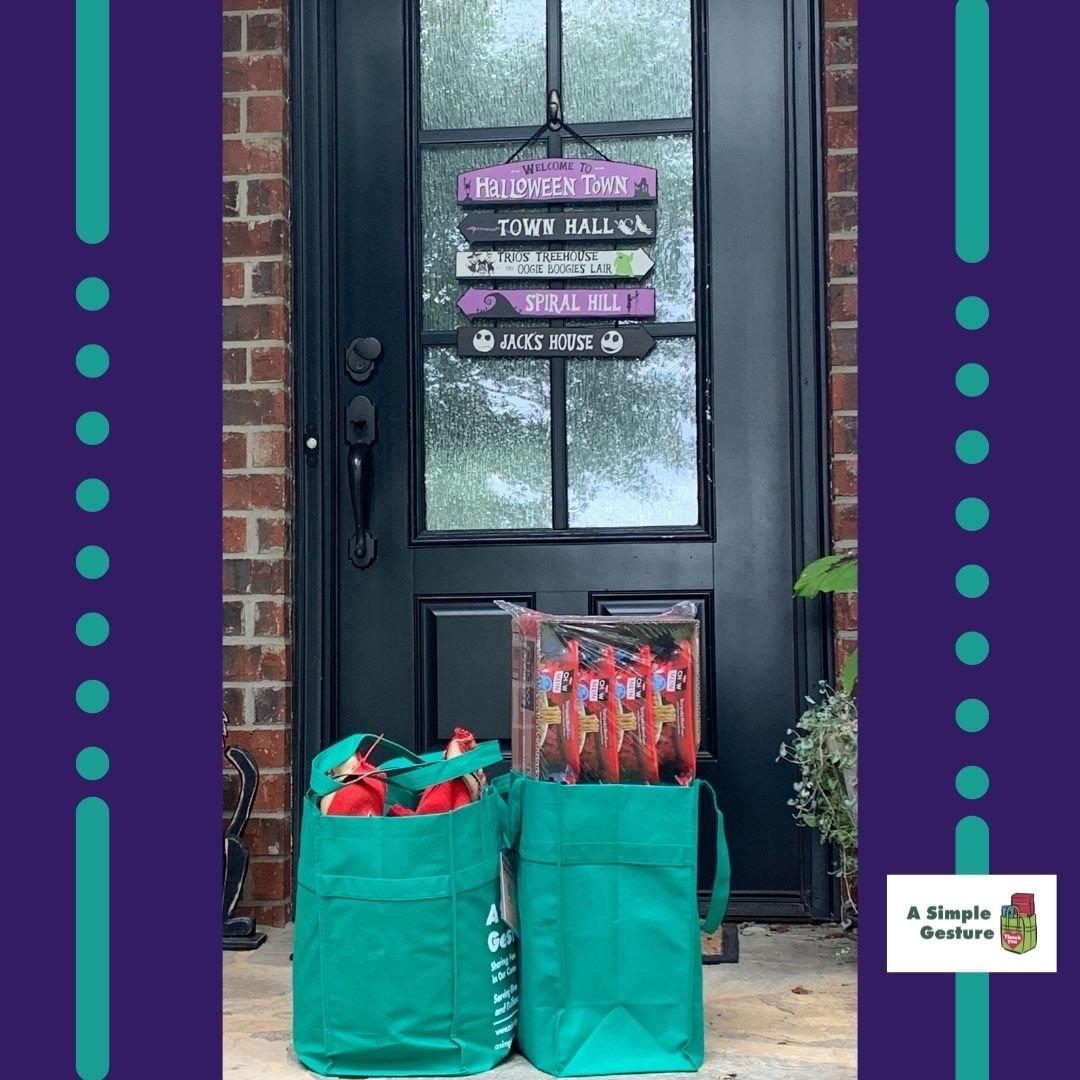 SimpleGesturGSO's tweet photo. Nothing scary about feeding hungry children! Sign up to fill your own ASG green bag at https://t.co/3CrfUbtp09

#🥫 #endhunger #asimplegesture #asimplegesturegso #heroesforhunger #greensboronc #highpointnc https://t.co/qwF2pJyorB