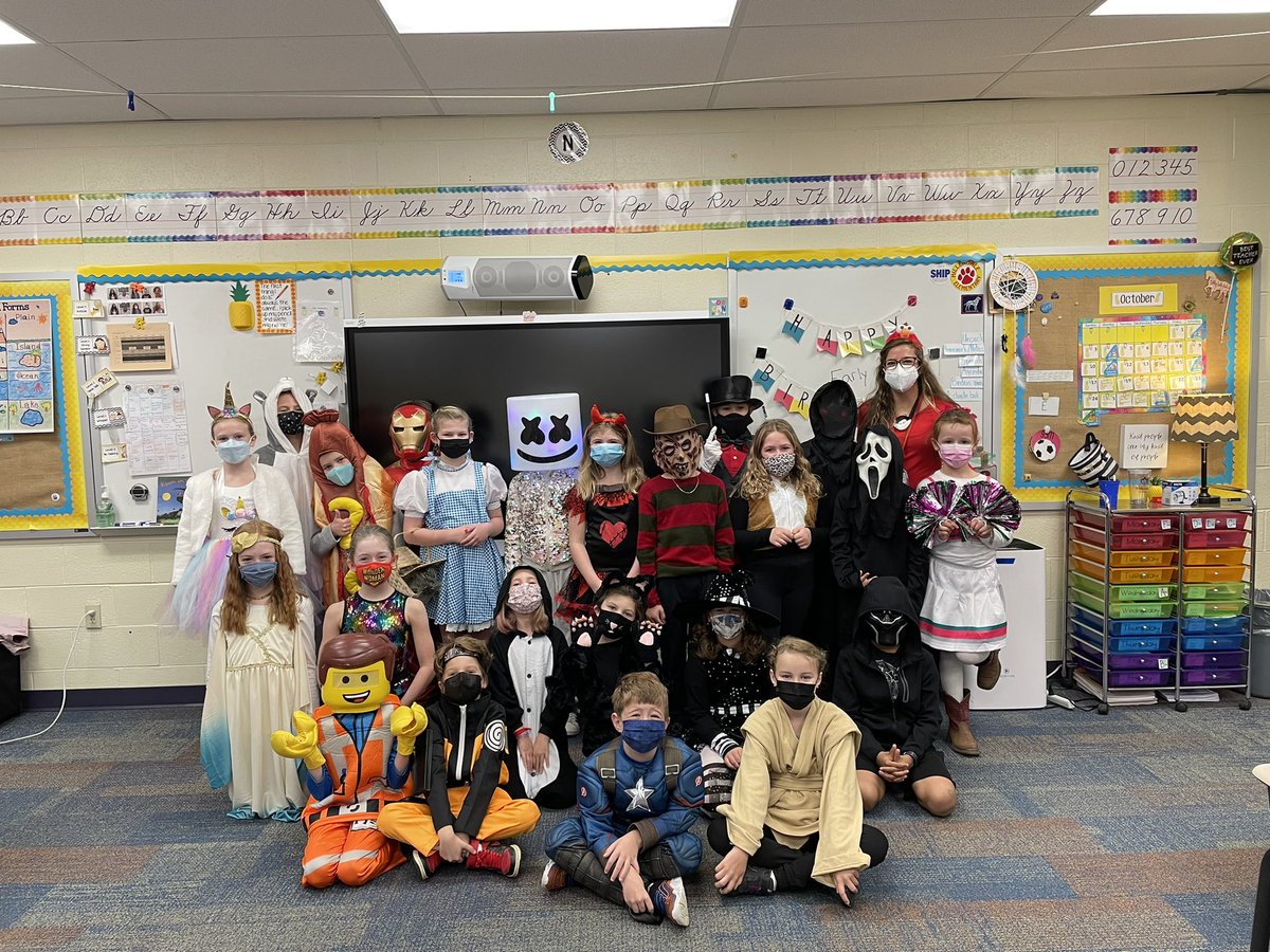 Happy Halloween from room 12! 🎃#HappyHillendale