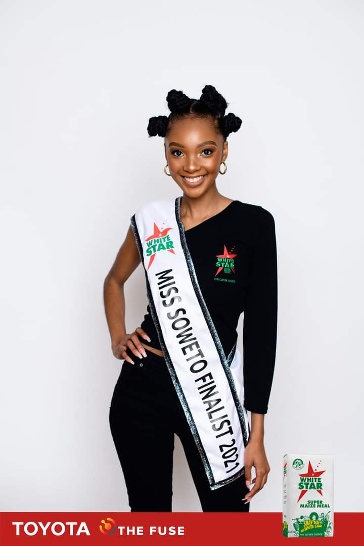 tlhopii's tweet photo. Hi Everyone ❤ I hope you're all well. I need your help once to get closer to the crown🥺 
To vote text 'Hi' on WhatsApp to 0871531007 and follow the prompts!
I appreciate it so much🥺
Thank you❤ Lots of love
Ontshiametse🥺
https://t.co/LEphYpWCFU
#OntshiametseForMissSoweto2021 https://t.co/QSDKse6dR2