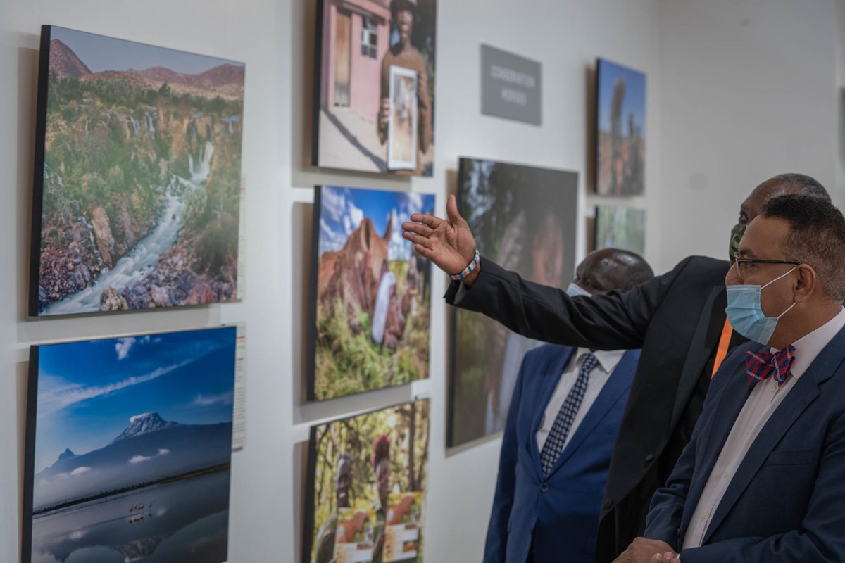 AWF_Official's tweet photo. AWF launched its 60th year anniversary last evening at a colorful reception and awards ceremony celebrating decades of conservation work in Africa as well as the winners of the inaugural Benjamin Mkapa African Wildlife Photography Awards. #AWF60 https://t.co/tNVaZpiSjA https://t.co/aYrqMNGAw9