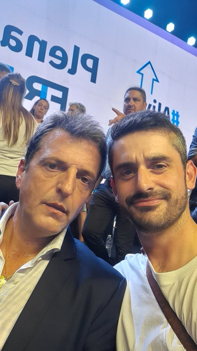 nazalagamba's tweet photo. Junto a compañeros del FR Moreno  participamos del #PlenarioPBA de nuestro espacio en #Merlo, junto a compas de distritos de toda la Pcia.

📌Gracias Raúl Diaz, Eduardo Díaz, Gustavo Menéndez y a toda la gran familia de amigos del FR Merlo por recibirnos en su querido distrito https://t.co/G4qHjlnj9q