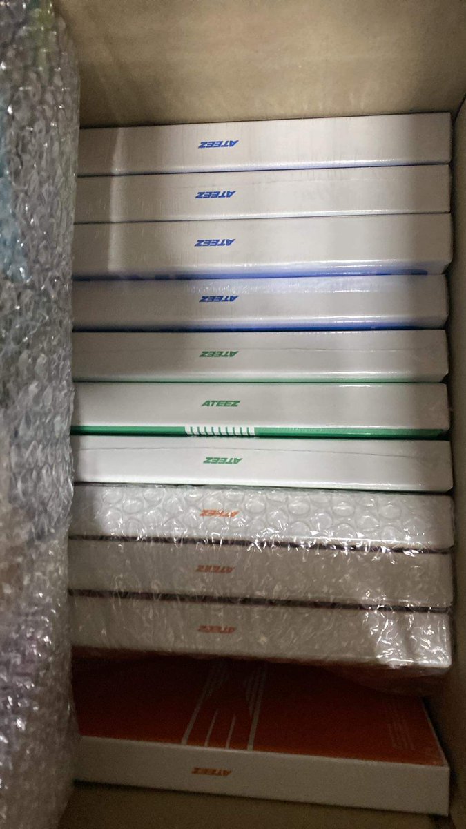 acbuynsell's tweet photo. Update update!
Received pics from kr consol already. May prob lang about sa poster, will send dm to the buyers.
This box is scheduled to pick up from kr add this week.
Thank you! ❤️
#ACBnS_Updates https://t.co/JG3Eh93daR