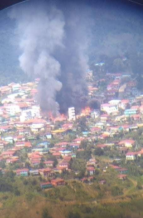 YarMoeAung3's tweet photo. More than 100 homes were destroyed by fire set by the terroist military council in Thantlang,Chin State. 
#SaveMyanmar 
#Oct29Coup https://t.co/dzkVeAKoTU