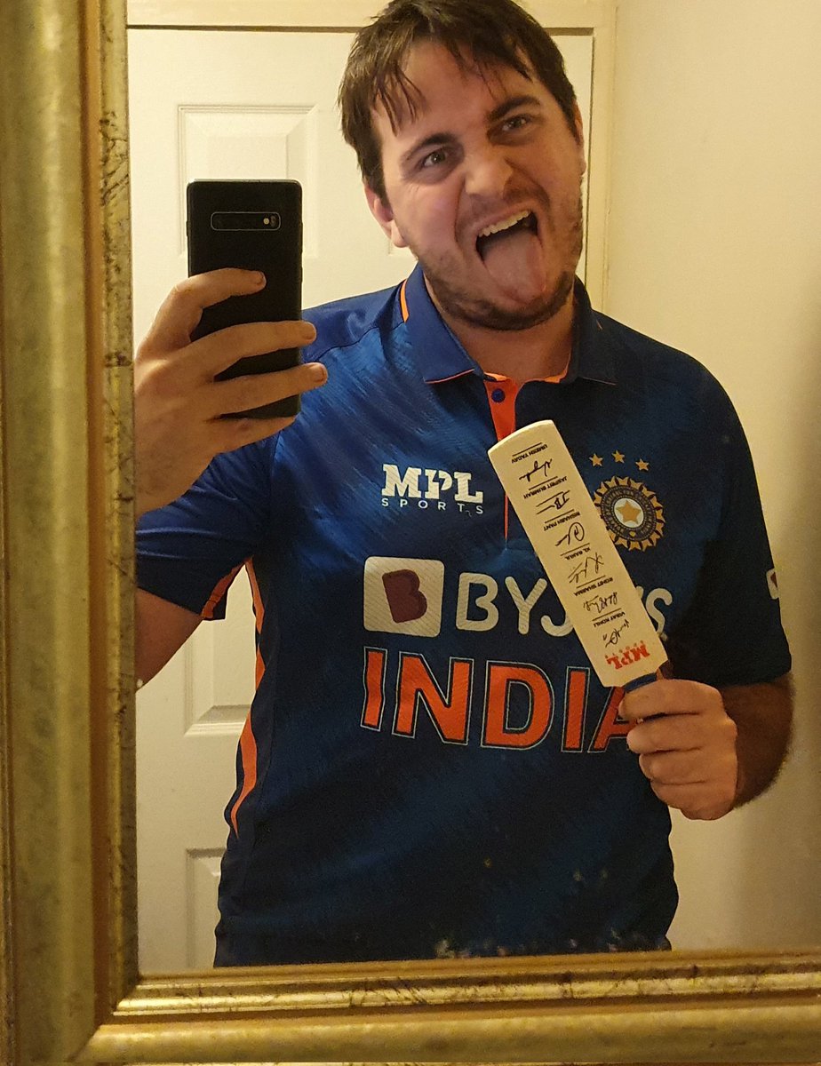 BMWjarvo's tweet photo. Dose India need me for the T20 World Cup?
Got my full kit ready!!! 
#showyourgame #jarvo69 #T20WorldCup https://t.co/KeCZxjJFKe