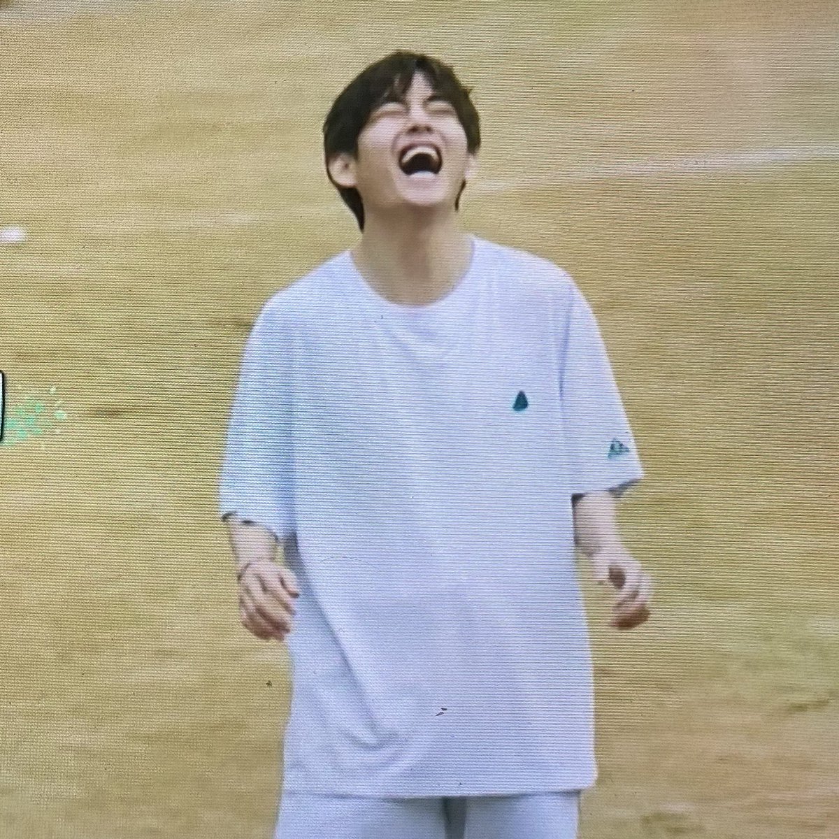 fakonsuayeiei's tweet photo. ทุกคนมาดูสิ่งนี้กัน🥺 น่ารักและสดใสมากที่��ุดในจักรวาลเลย น้องแทน่ารักม้าดด🤲🏻🥺 https://t.co/JnfLLvBjMq