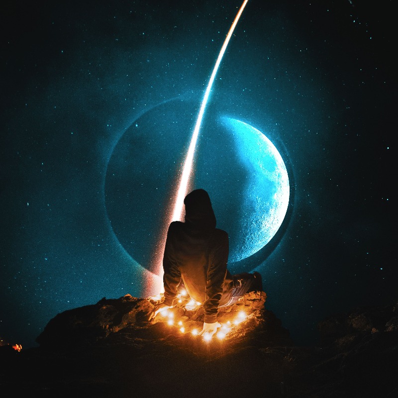 cryptocom's tweet photo. Himanshu Arya is an up-and-coming digital artist who defines his style as abstractionism. 

His 4-pieces drop "Universe Within" is a mind-bending exploration of the expansive possibilities of our consciousness. 

Create an account to explore the collection now!