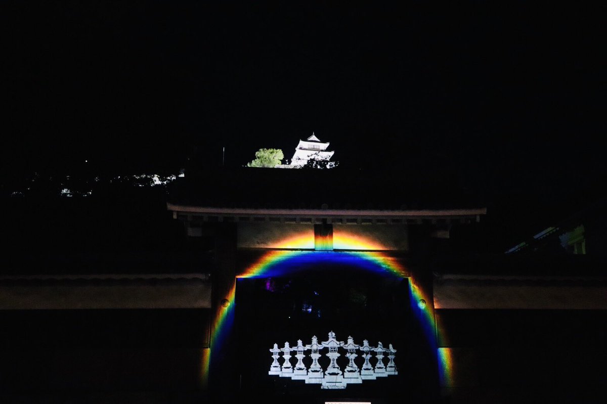 tamamonodane's tweet photo. 夜には #丸亀城 #キャッスルロード を観に行ってきました🏯✨

めちゃくちゃ綺麗でした！
持っていて良かった…一眼レフ…！！ https://t.co/Q6yTf9TguO