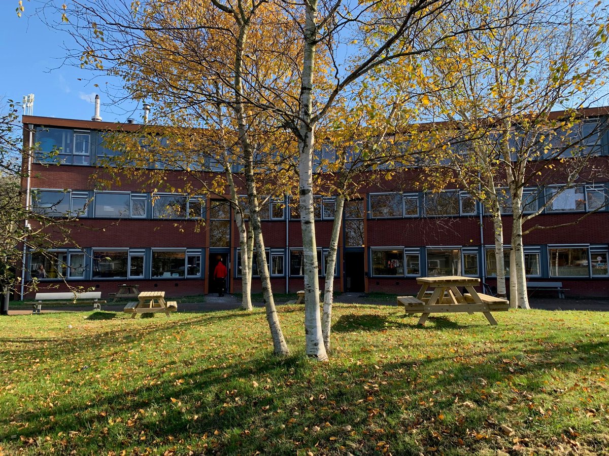 Het COA opent 1 november een locatie voor 175 statushouders in Oegstgeest. Op de locatie komen ook 80 spoedzoekers te wonen. Het gaat om een periode van 4 jaar met mogelijke verlenging van 1 jaar. bit.ly/3CrbEuT