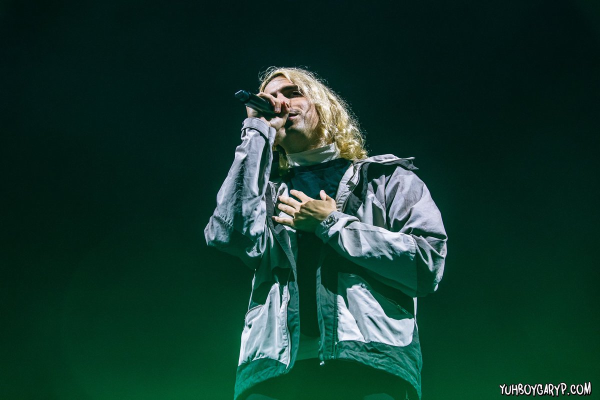 YuhBoyGaryP's tweet photo. Porter Robinson’s ‘Nurture’ tour takes on Raleigh, NC. Wow what an amazing show. 🌿 @porterrobinson 
-
📸: @YuhBoyGaryP 
.
.
#porterrobinson #nurture #tour #raleigh #electronic #music #live #redhatamphitheater #yuhboygaryp https://t.co/uqduCsGbuh