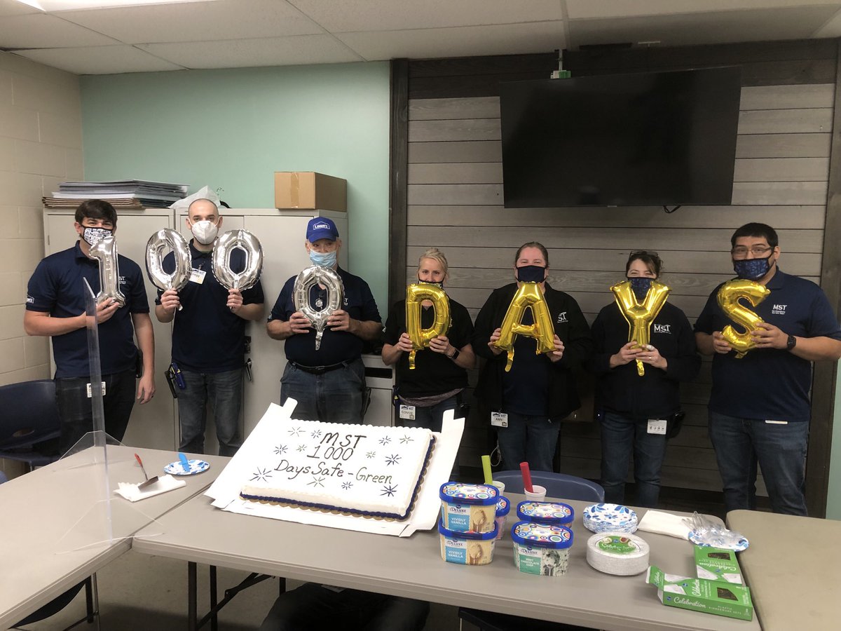 Congratulations on 1,000 days incident free for the MSA team at store 1045!! ⁦<a href="/XConnollyJr/">Tim Connolly</a>⁩ ⁦<a href="/kplowery6b/">Kyle Lowery</a>⁩ ⁦<a href="/ShawnMcpherson/">Shawn McPherson</a>⁩