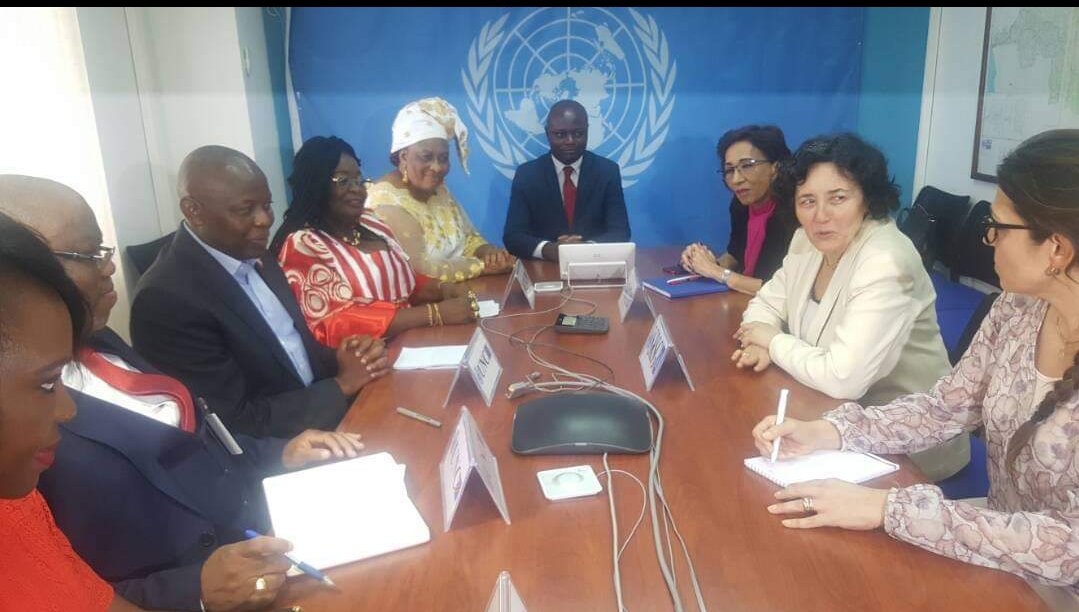 KambaleAlain's tweet photo. Il n'avait pas fait l'école buissonnière pendant qu'il était entrain de suivre ses leçons auprès du maître, le général 5 étoiles @BillyKambale1.
Même le stage à la Monusco, il l'avait passé avec succès sous l'observation du maître, le pacificateur @VitalKamerhe1. @Bibishe6 https://t.co/ywuGEJjDsc