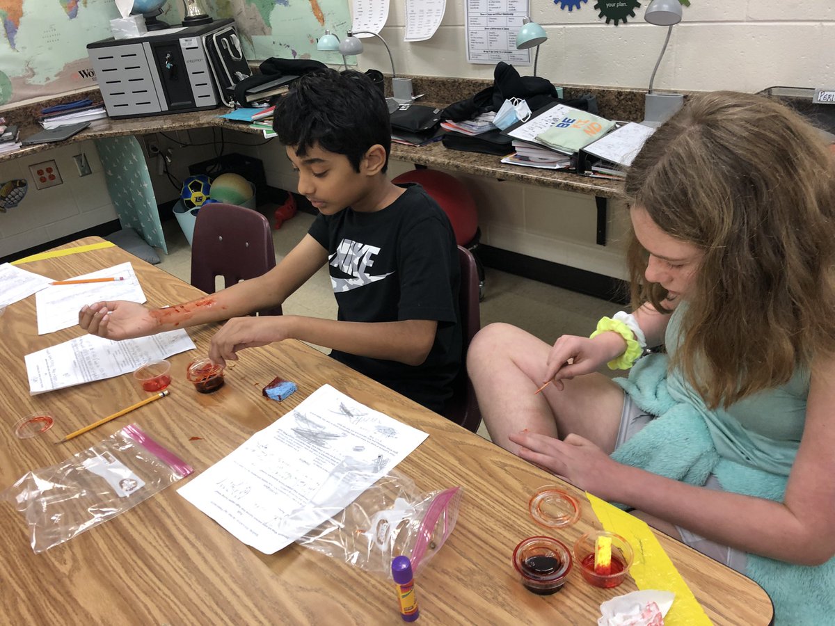 Judy_Cauthen's tweet photo. Career Day! Thank you Mr. Monroe from KSU for your amazing presentation of the medical department! Thank you Monroe for organizing all this! @loricoombsmoore @ClarkCreekSTEM https://t.co/ZorrzvAp6Q
