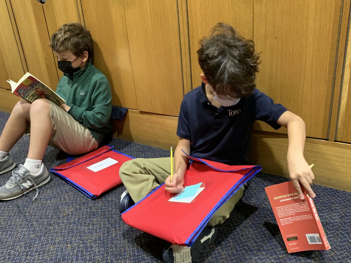 LSTownSchool's tweet photo. 3rd graders ⁦@TheTownSchool⁩ share their #reading together in peer partnerships! #joywithpurpose https://t.co/32oit5pKSQ